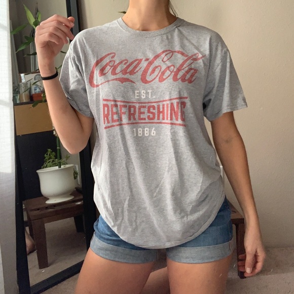 Vintage-like Coca Cola T-shirt - Picture 2 of 5